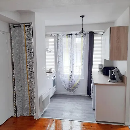 Apartment L'indus T2--hyper Centre--tout Confort--clim--wifi