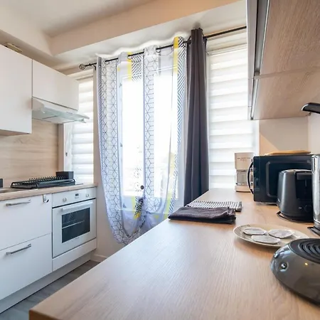 Apartment L'indus T2--hyper Centre--tout Confort--clim--wifi *
