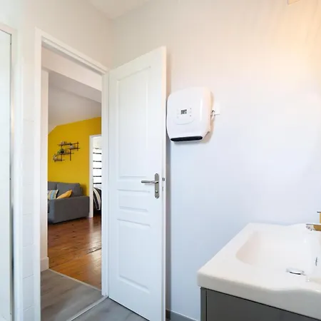 L'indus T2--hyper Centre--tout Confort--clim--wifi Apartment